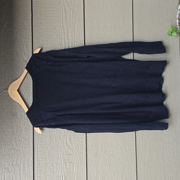 TORRID  Lace Trim Cold Shoulder Black Sweater flattery Stretchy Soft 2X NEW NWT - Picture 10 of 10